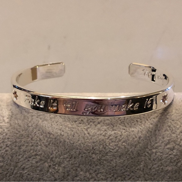 Set of 2 Mary Kay Cuff Bracelets- inspirational engraving - silver tone - Picture 11 of 12